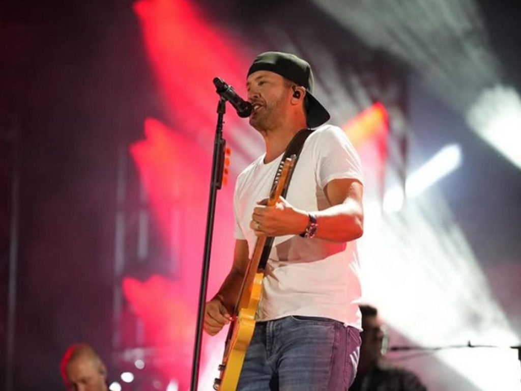 Luke Bryan Clarifies Details Surrounding Sister’s Death After Nearly Two Decades