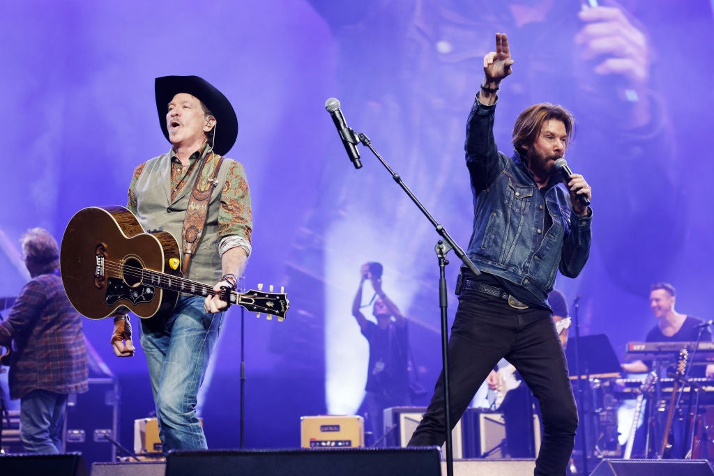 Brooks & Dunn Caution Fans About AI’s Role in Misinformation Spread