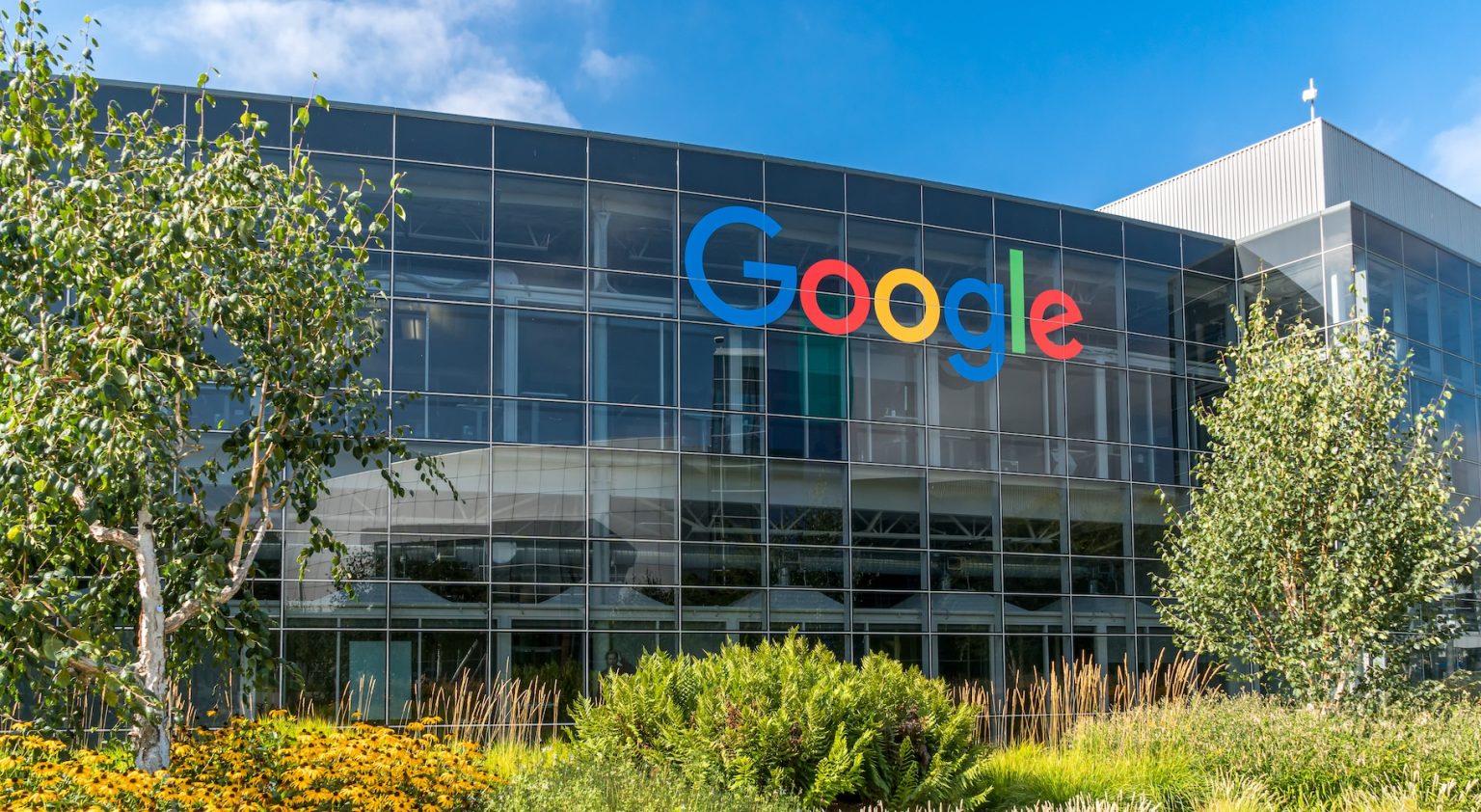 Google AI Accused of Falsely Creating Criminal Record for Conservative Figure in $15M Lawsuit