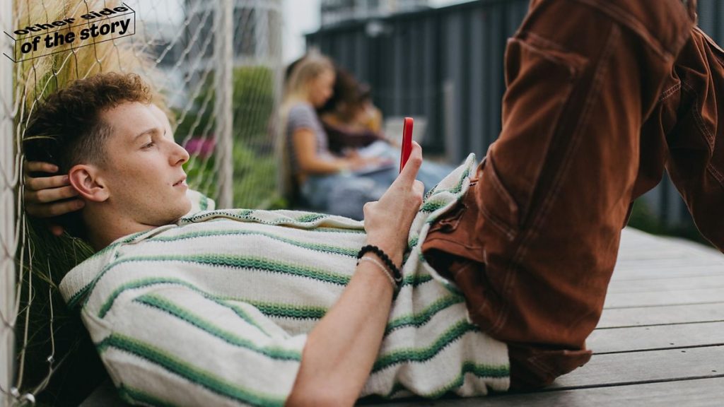 Rising Number of Teenagers Rely on Social Media for News