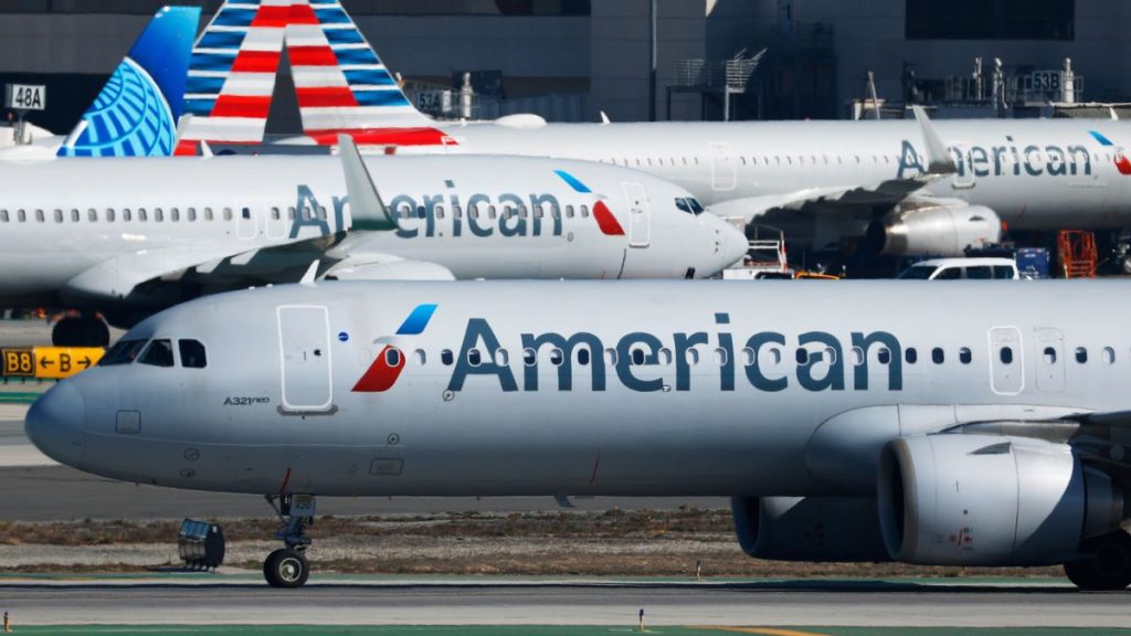 Fact Check: Debunking False Rumors About American Airlines Shutdown