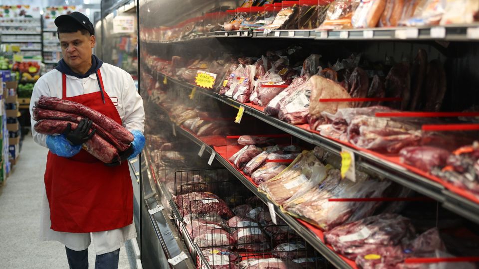Trump Falsely Claims Only Beef Prices Rising While Dozens of Groceries Show Increased Costs This Year