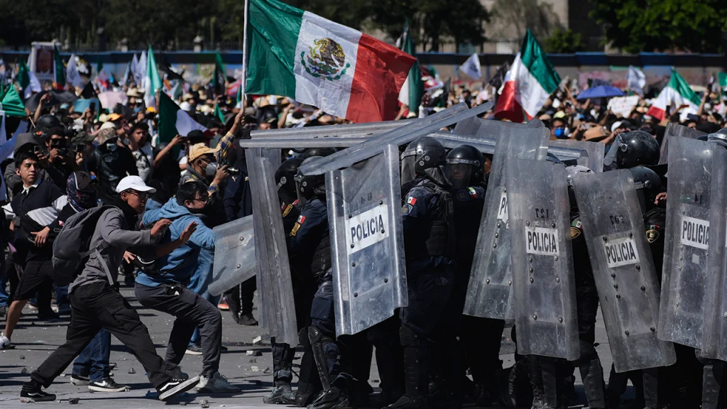 Protesters Storm Mexico’s National Palace During Anti-Cartel Violence Rally
