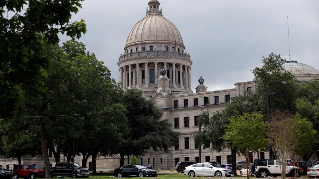 Mississippi Democrats appear to break Republican supermajority in state Senate