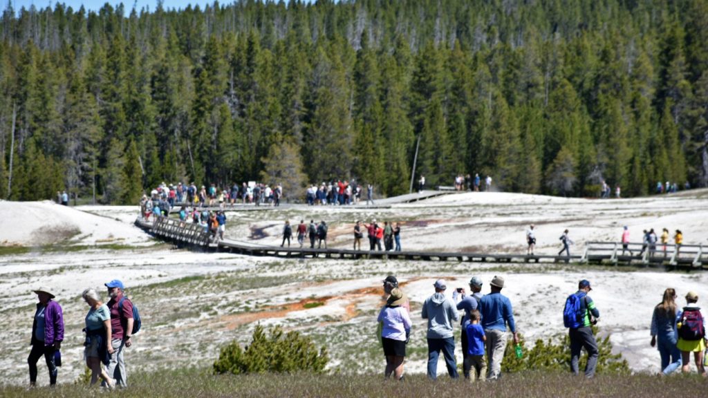 Higher fees for foreigners visiting US national parks stokes tourism concerns