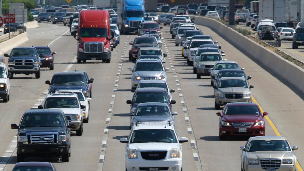 Texas transportation department says the state needs more public transit; it would cost billions