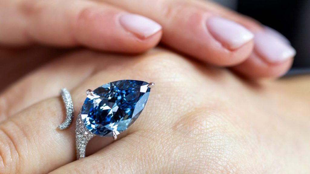 ‘Mellon Blue’ diamond sells for $25.6 million at Swiss auction