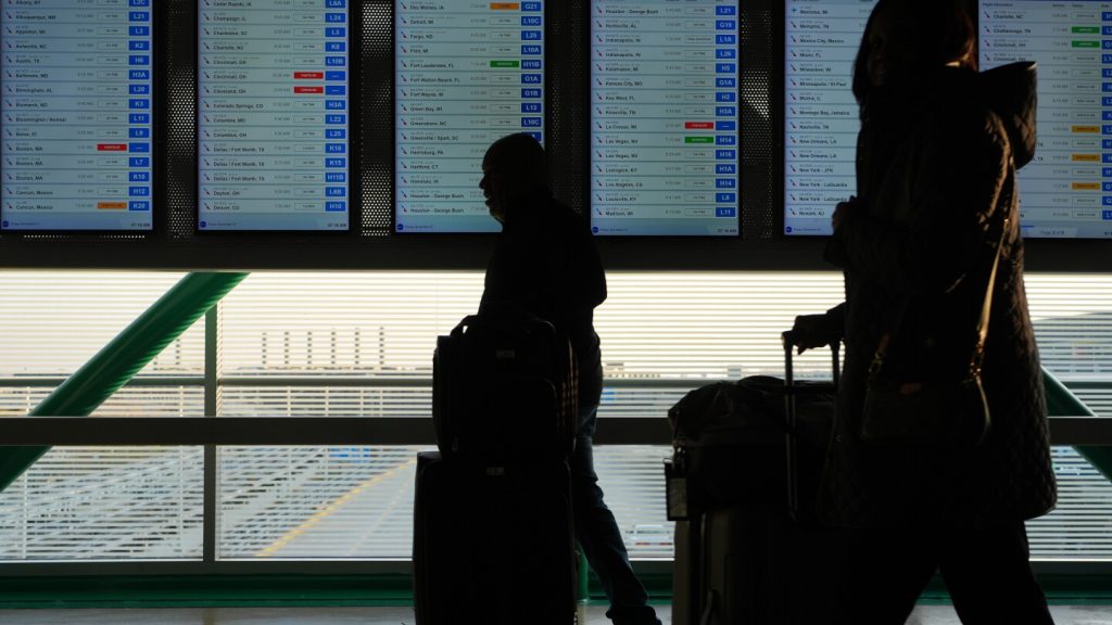 FAA scales back flights at 40 airports. See the impact in photos