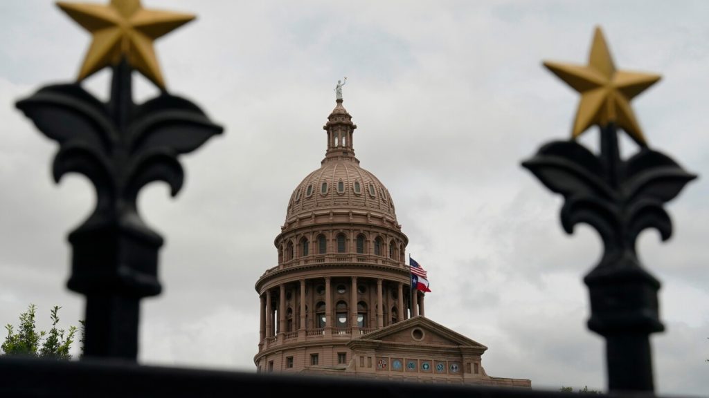 Supreme Court allows Texas to use a congressional map favorable to Republicans in 2026