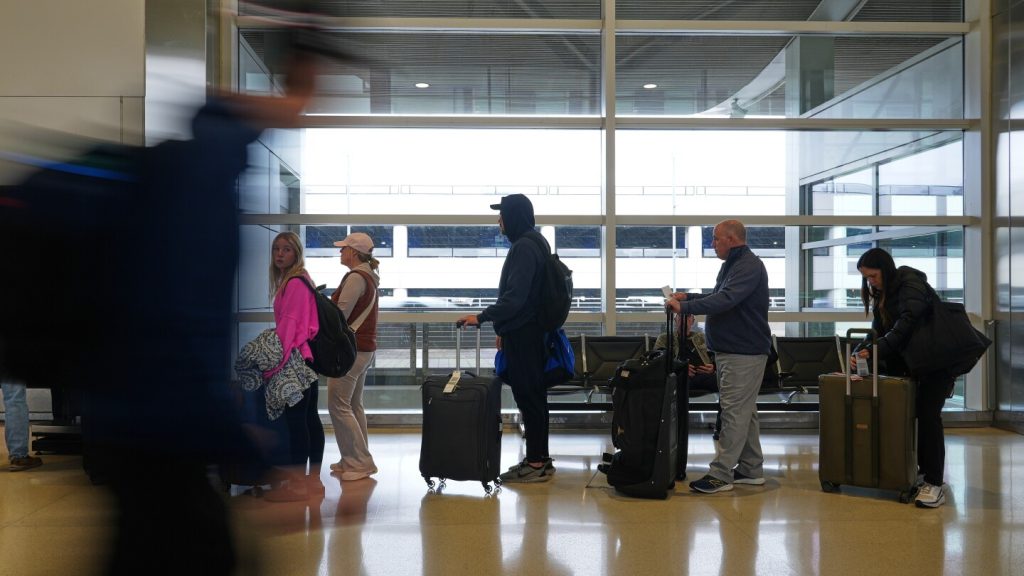 US airlines’ daily cancellations top 2,000 for first time since shutdown cuts began