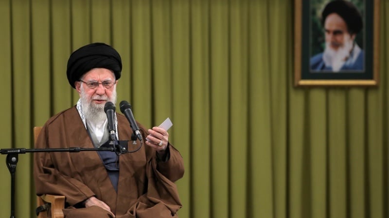 Imam Khamenei: Resisting Western Media and Propaganda War Challenging but Achievable