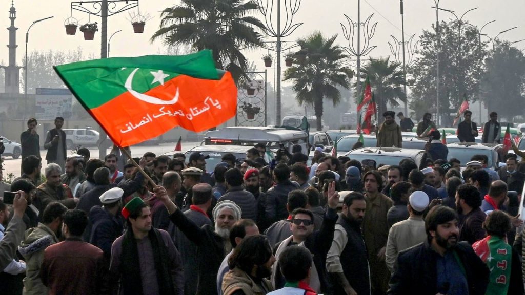 Pakistani Interior Minister: 90% of Social Media Content is False