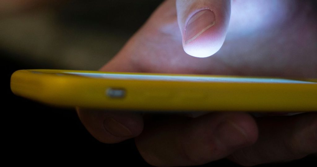 NC’s New ‘Hands Free’ Law: Phone Use While Driving Now Banned