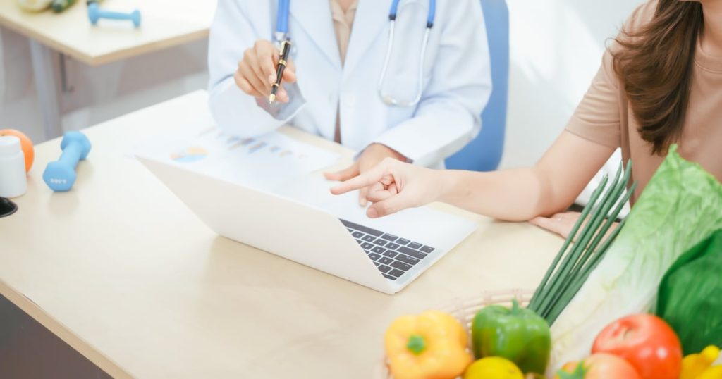 Nutrition Misinformation Amplified Through Social Media at ‘Industrial Scale,’ Reports Irish Times