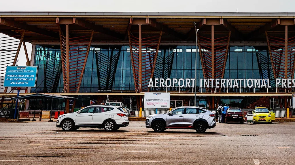 US State Department Urges Americans to Evacuate as Al Qaeda Threatens African Nation