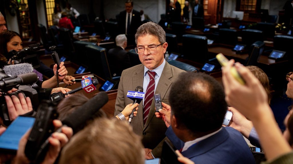 Trump Warns Indiana GOP Leader of ‘MAGA Primary’ Over Redistricting Dispute