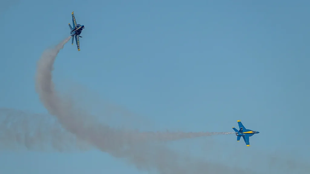 US Deploys Fighter Jets to Gulf of Venezuela Amid Rising Tensions