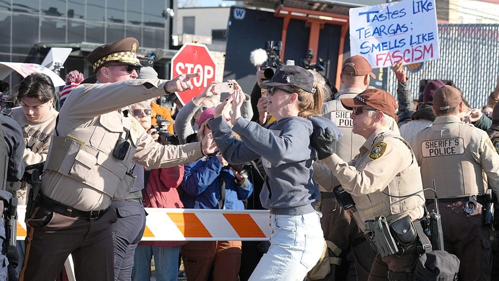 Democratic-Backed ‘Dignity’ Bill Raises Concerns Over ICE Detention Powers and Immigration Enforcement