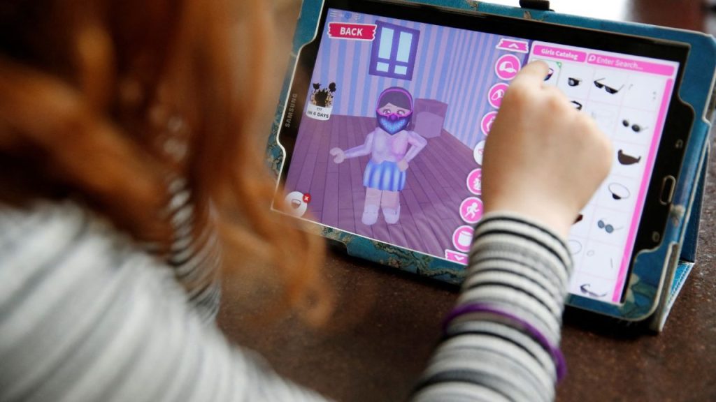 Russia Blocks Roblox Gaming Platform Citing Extremism and LGBT Propaganda Concerns