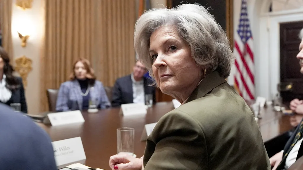 Trump to Campaign Vigorously as Republicans Fight for Control in Midterms