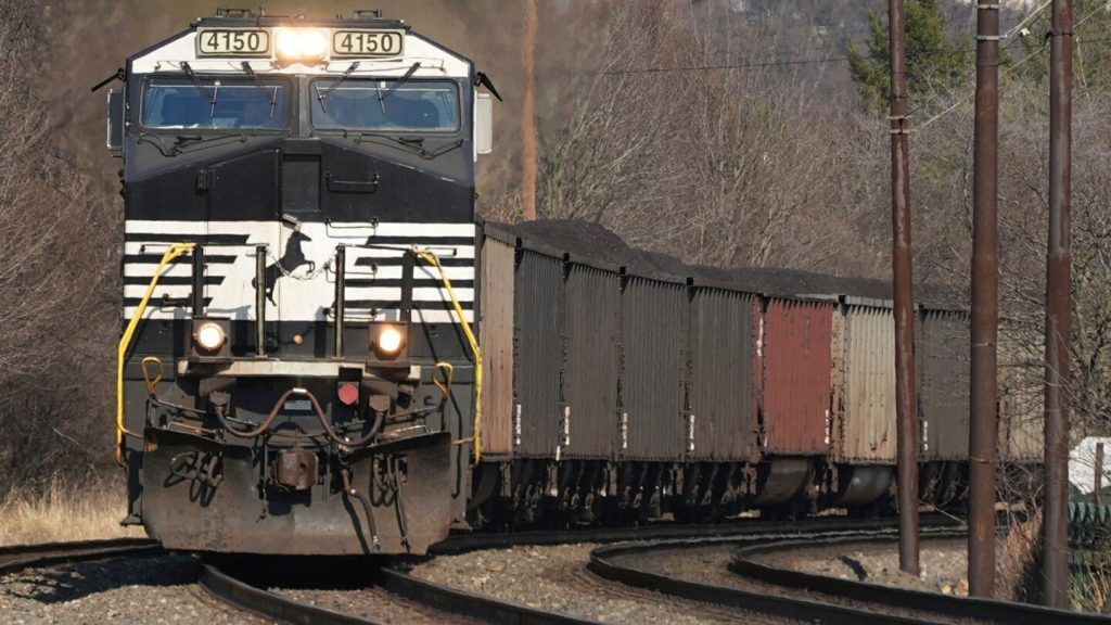2 big rail unions oppose $85B Union Pacific-Norfolk Southern merger over safety and cost concerns