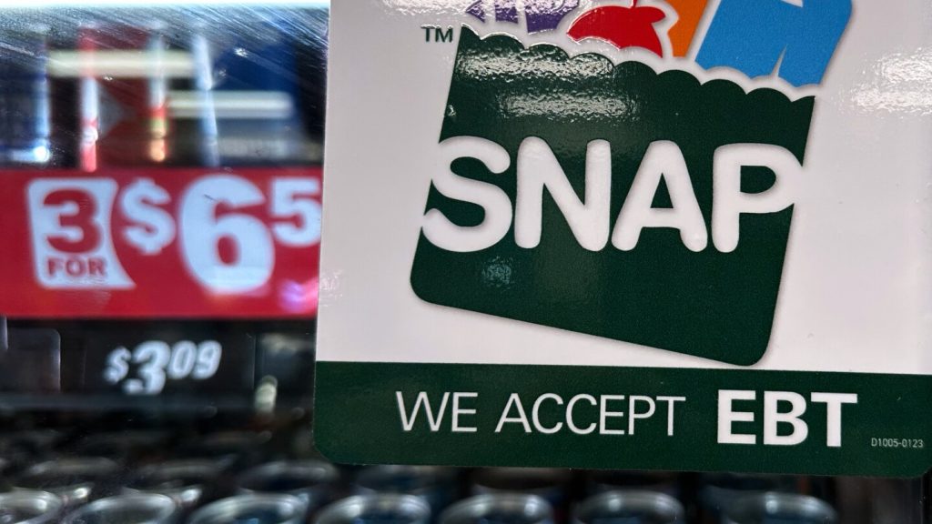 Trump administration says it needs to fight SNAP fraud, but the extent of the problem is unclear