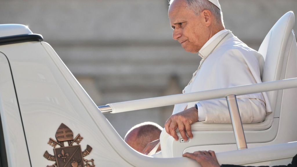 Pope meets with Italian secret agents and urges them to be ethical