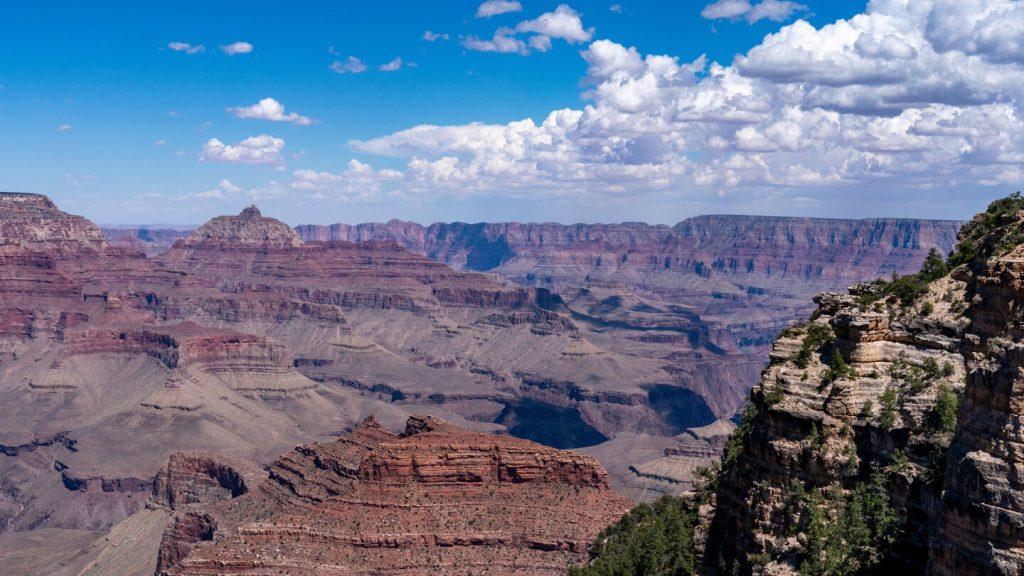 Grand Canyon cancels overnight stays at South Rim lodges because of water-line breaks