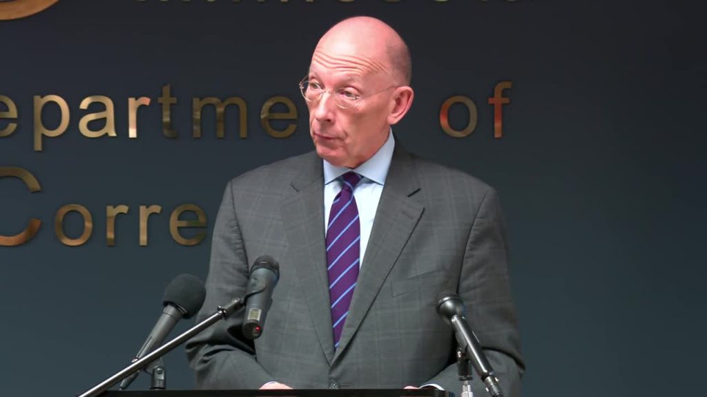 Minnesota Corrections Commissioner Refutes ICE Claims on Immigrant Arrests and Cooperation