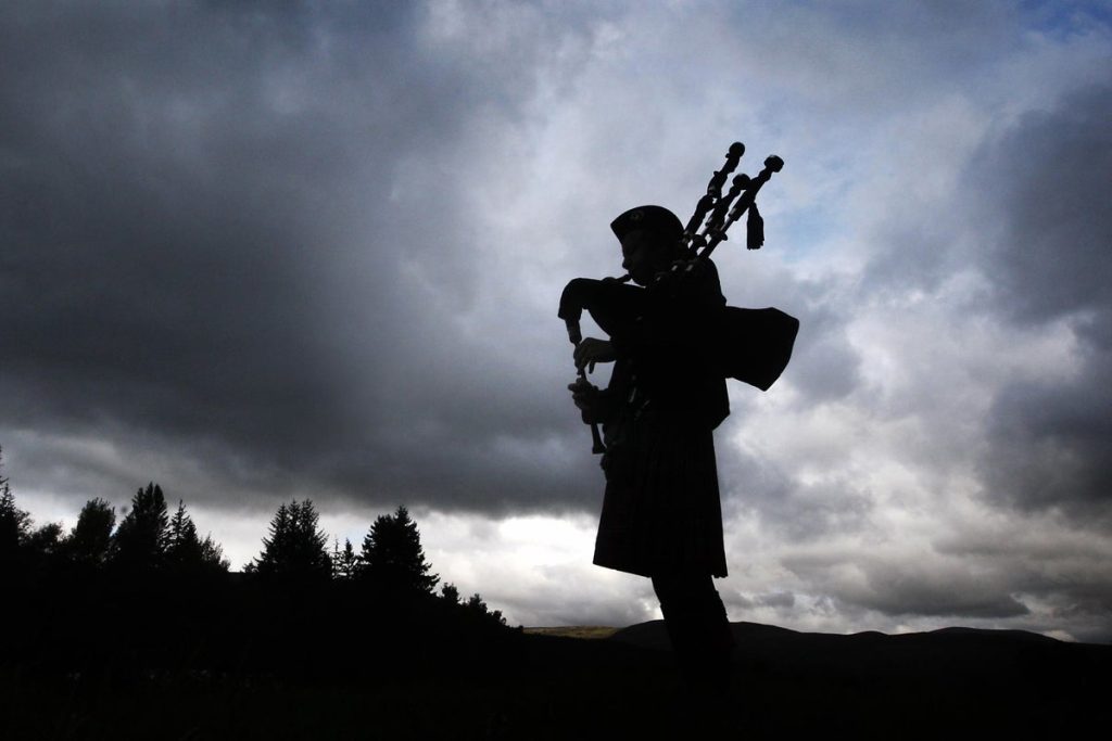Fact Check: Video Accurately Depicts Bagpipes Being Played in Israel