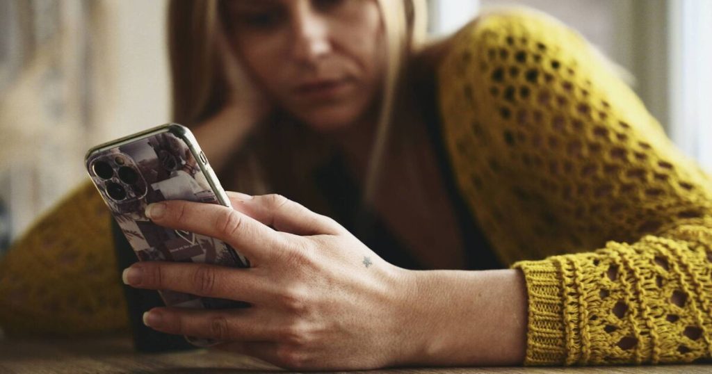 Persistent Belief in Misinformation Despite Factual Correction Puzzles Researchers