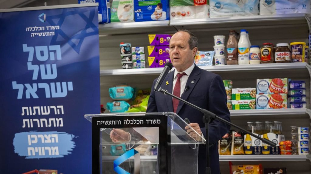 Nir Barkat Files Record Defamation Lawsuit Against N12 in Israel