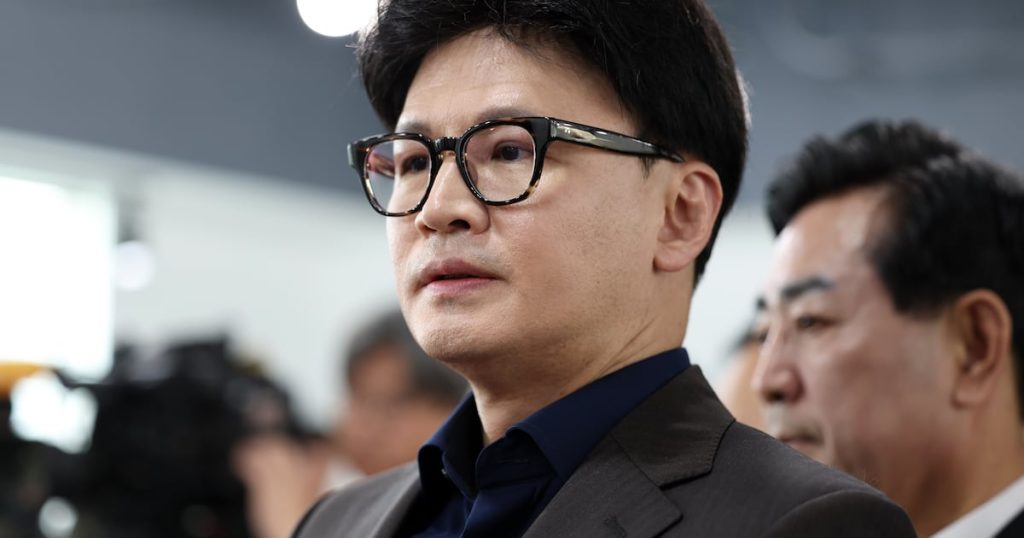Han Dong-hoon Files Defamation Complaint Against Lee Ho-sun