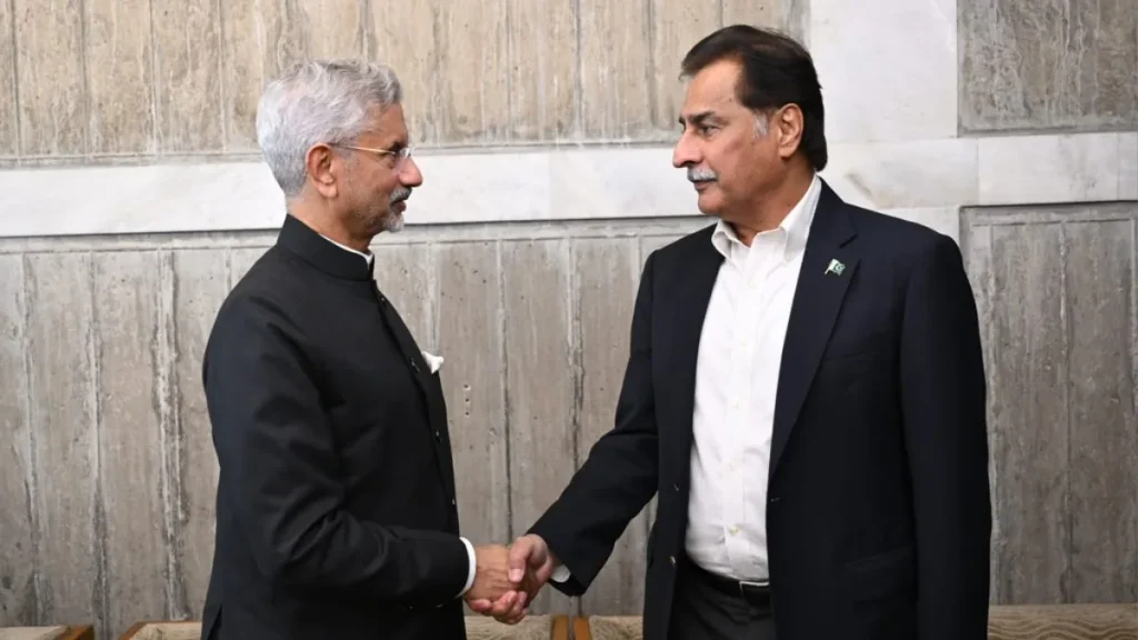 Pakistan Uses Jaishankar-Sadiq Meeting in Bangladesh to Spread Misinformation