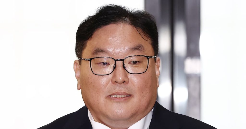 Prosecutor Eom Hee-jun Denies Allegations of Pressure in Coupang Investigation