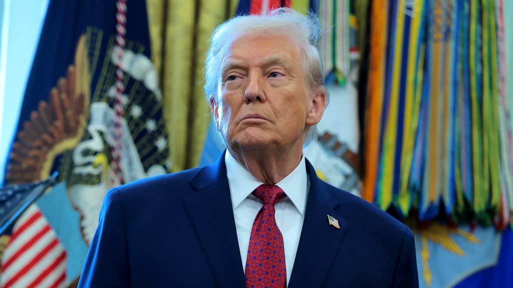 Trump Warns of US Intervention if Iran Cracks Down on Protesters