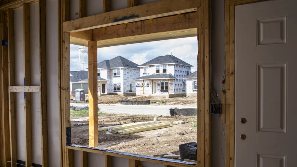 Trump’s Housing Plan Faces Reality Check as Economists Point to Supply Crisis