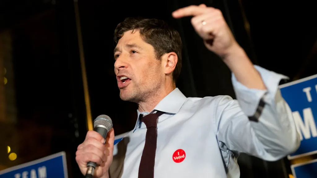 Minneapolis Mayor Jacob Frey Tells ICE to Leave His City