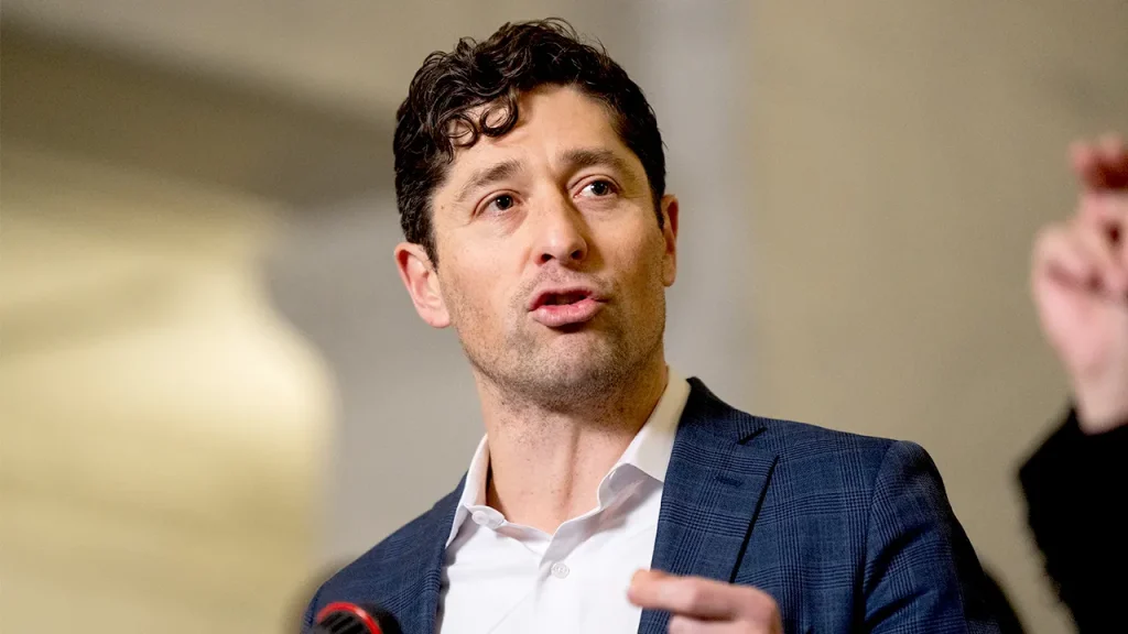 Mayor Frey Dismisses Critics Following Controversial ICE Comments