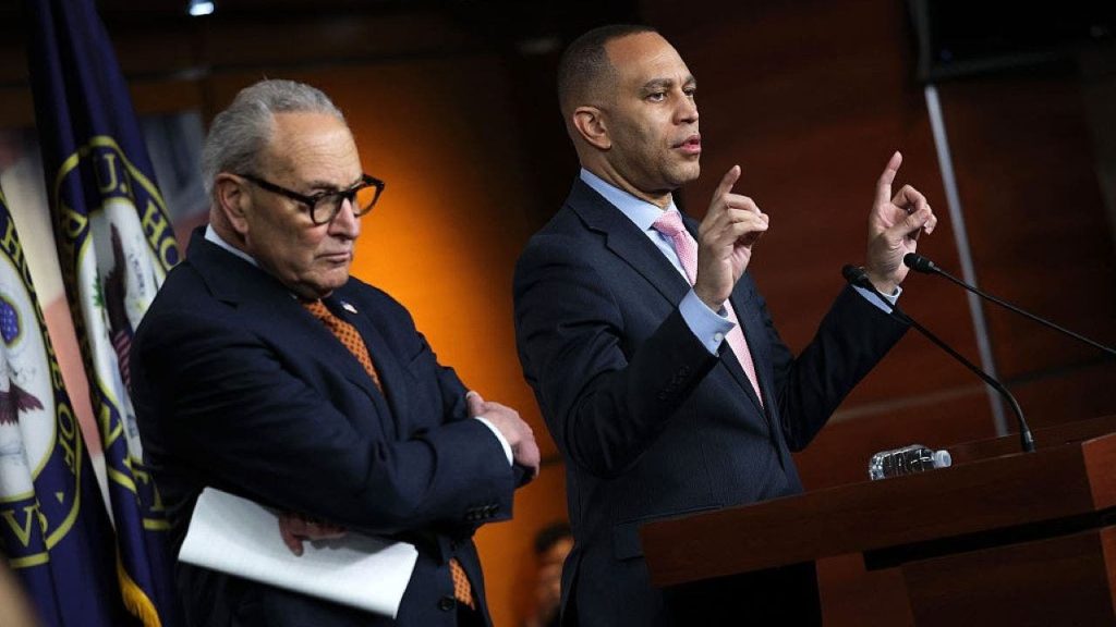 Fox News Politics: Jeffries Criticizes Noem for Response to Minneapolis Shooting