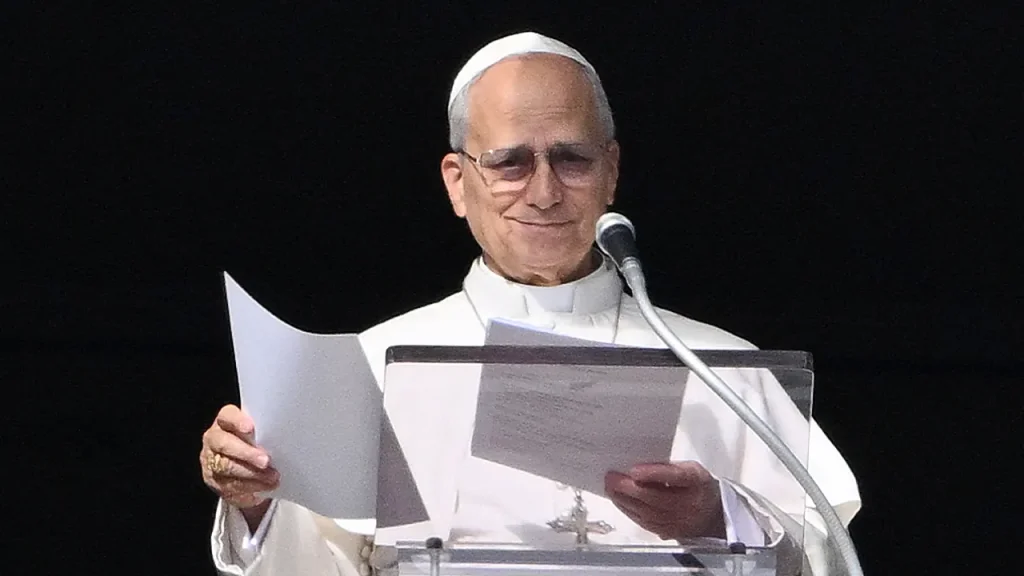 Pope Leo XIV Urges World to Reject Violence in Powerful New Year’s Day Message