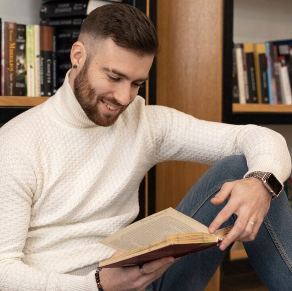 Deep Reading Boosts Critical Thinking, Helps Combat Misinformation, Study Shows