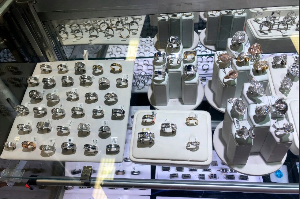 Immigration officials allow suspect in $100M jewelry heist to self deport, avoiding trial