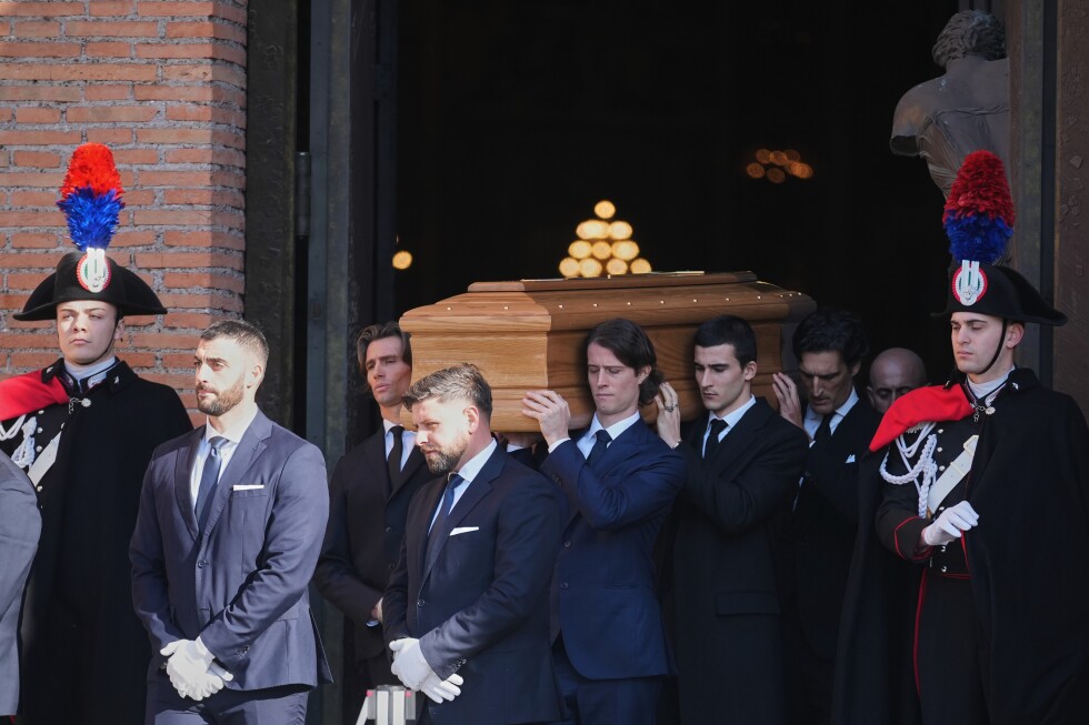Stars and the public say a final goodbye to fashion icon Valentino at a Rome funeral