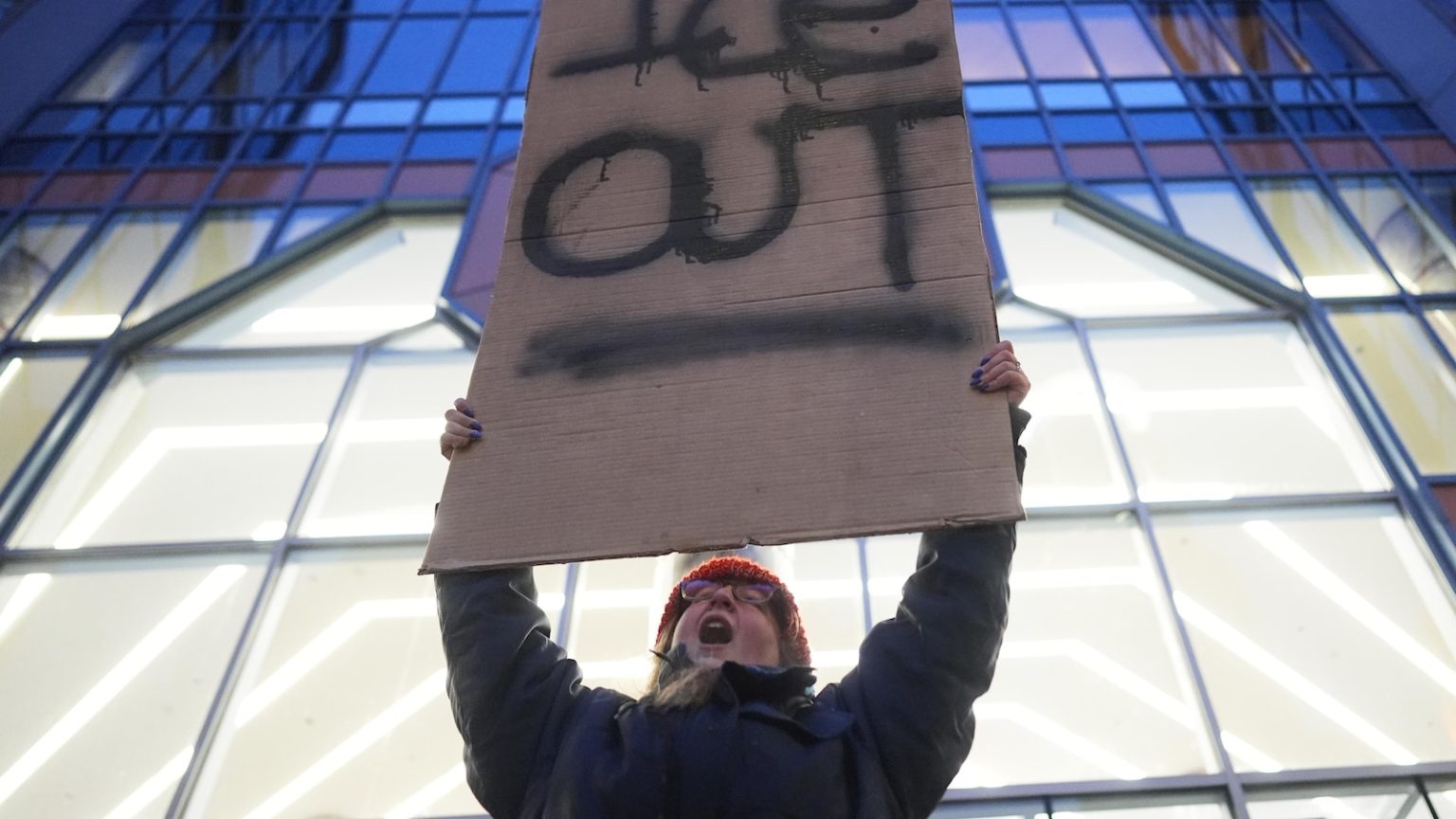 FBI and Minnesota Authorities Face Unprecedented Divide, Experts Say