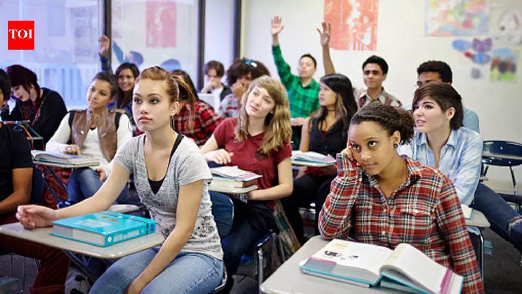 US Schools Cancel Class Photos Amid Concerns Over Student Data and Safety