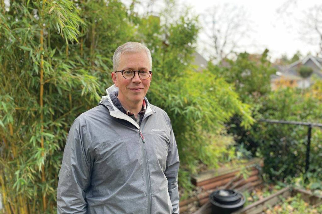 Victoria Journalist Pens Book Teaching Youth to Critically Evaluate News