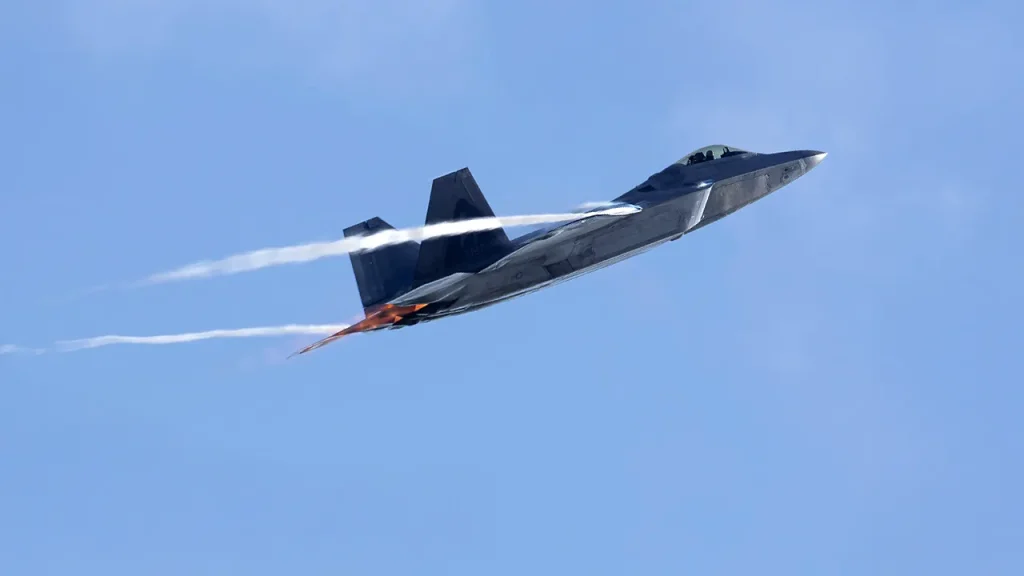 US Deploys F-22 Stealth Fighters to Israel, Expanding Strike Capability Against Iran