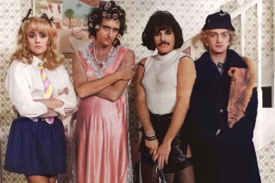 Russia Classifies Queen’s Iconic Photo as LGBT Propaganda