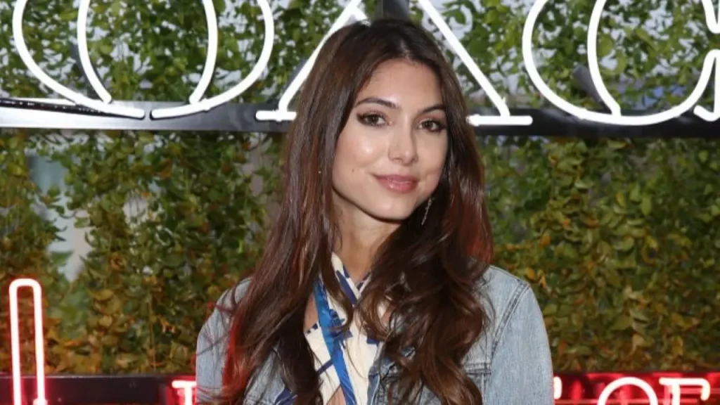 Iranian Princess in Exile: Islamic Regime on Brink of Collapse, Citizens Seeking Trump’s Support